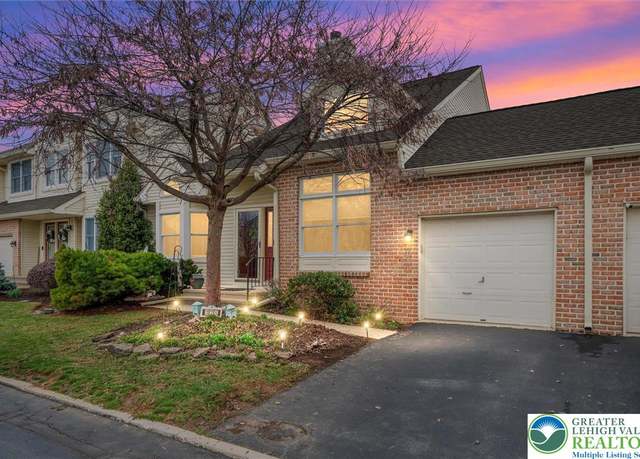 Property at 275 Ridings Cir, Macungie Borough, PA 18062, 3 beds, 2.5 baths