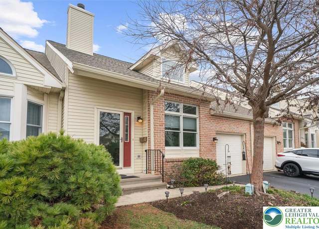 Property at 275 Ridings Cir, Macungie Boro, PA 18062, 3 beds, 2.5 baths