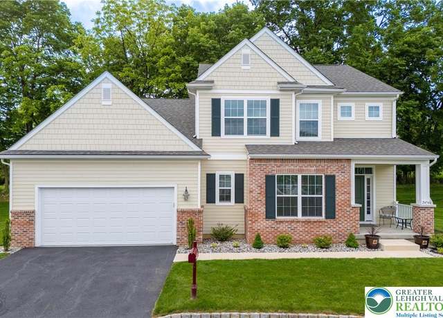 Property at 2454 Burgundy Ln, Forks Twp, PA 18040, 3 beds, 2.5 baths