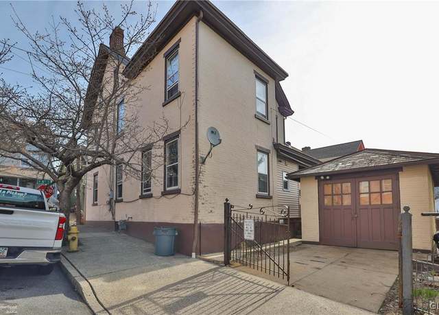 Property at 424 W 4th, Bethlehem City, PA 18015, 5 beds, 2 baths