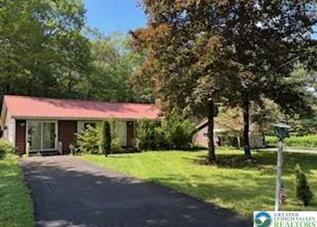 Property at 2533 Holly Ln, Polk Twp, PA 18058, 2 beds, 1.5 baths