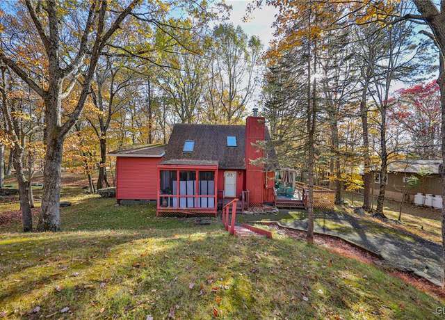 Property at 120 Glenbrook Dr, Pike, PA 18328, 3 beds, 2.5 baths