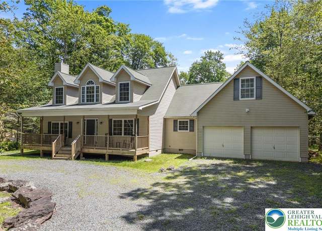Property at 272 White Pine Dr, Tobyhanna Twp, PA 18071, 4 beds, 3.5 baths