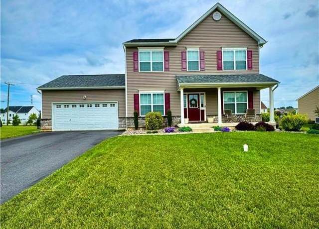 Property at 1011 Mabel Pl, Easton, PA 18045, 4 beds, 2.5 baths