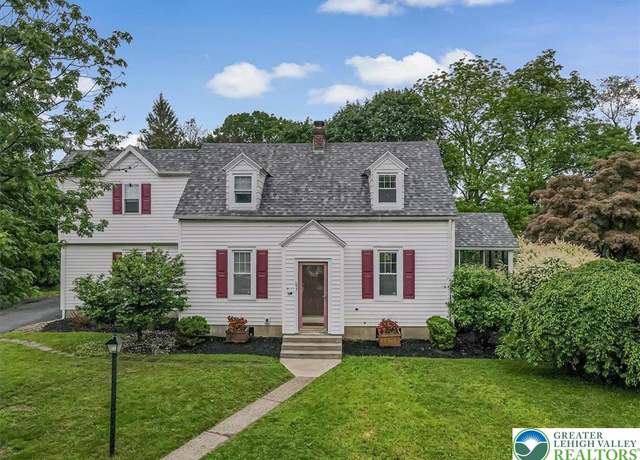 Property at 657 Beverly Dr, Allentown City, PA 18104, 3 beds, 2.5 baths