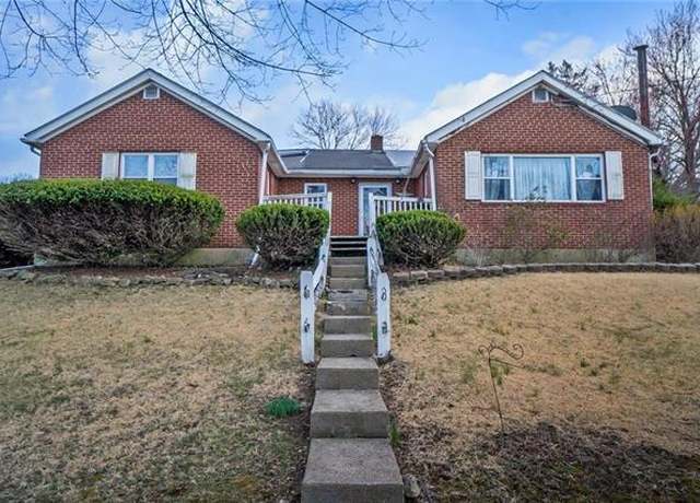 Property at 2118 Edgewood Ave, Palmer Twp, PA 18045-2216, 3 beds, 1 bath