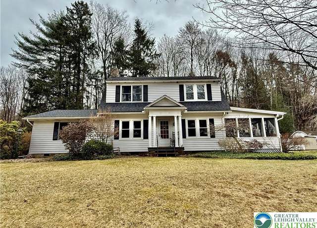 Property at 278 S Sterling Rd, Pike, PA 18460, 3 beds, 3 baths