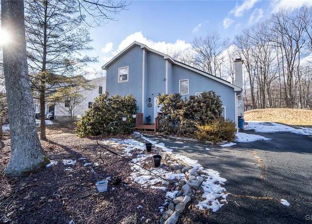 Property at 2144 Onondaga Way, Coolbaugh Twp, PA 18466, 3 beds, 2 baths