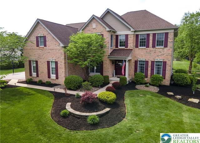 Property at 4189 Rexford Dr, Bethlehem Twp, PA 18020, 4 beds, 2.5 baths