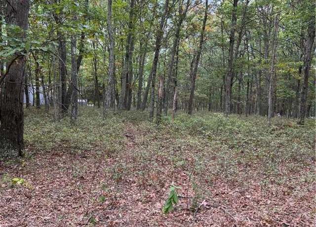 Property at 275 Forest Dr, Price Twp, PA 18325