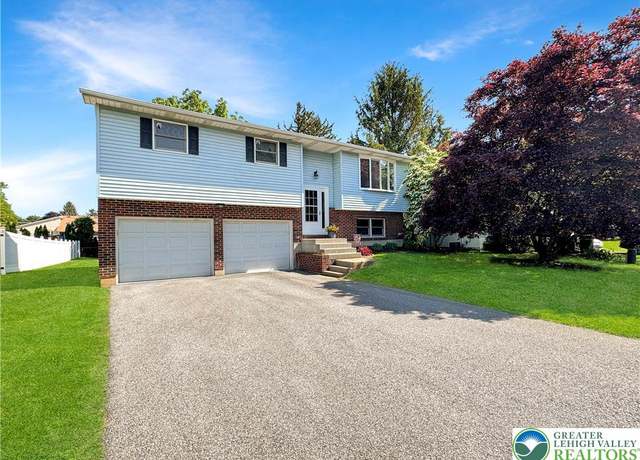 Property at 3017 Windsor St, Palmer Twp, PA 18045, 3 beds, 1.5 baths