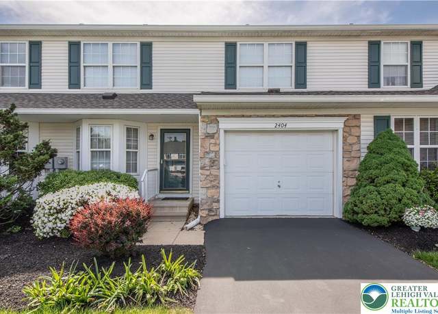 Property at 2404 Patriots Ln, Forks Twp, PA 18040, 3 beds, 2.5 baths