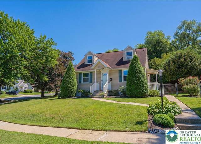 Property at 302 College Dr, Allentown City, PA 18104, 4 beds, 1 bath