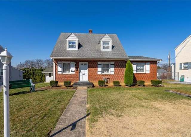 Property at 222 7Th St, Whitehall Twp, PA 18052-7112, 3 beds, 1.5 baths