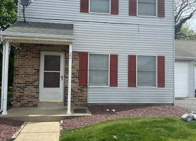 Property at 22 Fort Lee Ct, Forks Twp, PA 18040, 2 beds, 1.5 baths
