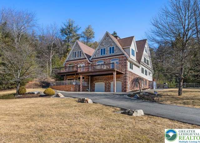 Property at 235 Plantation Dr, Franklin Twp, PA 18235, 6 beds, 5 baths