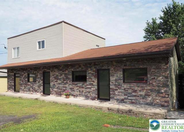 Property at Lakeside Ave, Delano, PA 18220, 6 beds, 3 baths