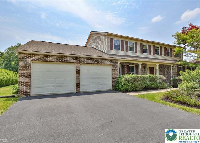 Property at 660 Barclay Dr, Bethlehem City, PA 18017, 4 beds, 2.5 baths