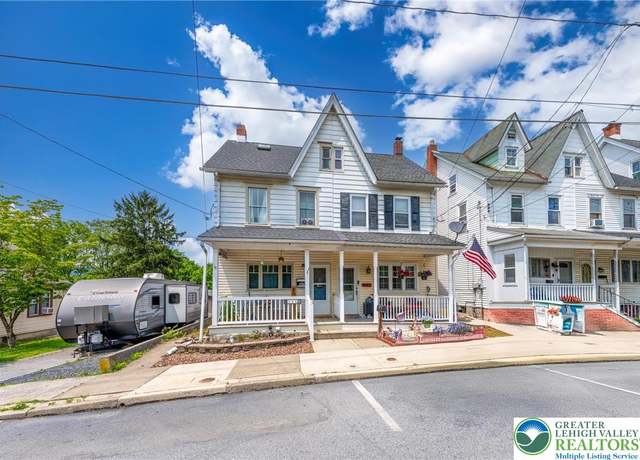 Property at 642 W Franklin St, Slatington Borough, PA 18080, 3 beds, 1.5 baths