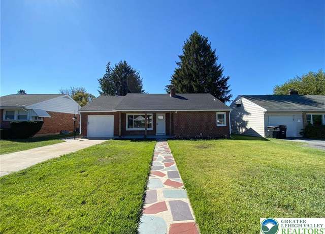 Property at 1247 Birchwood Dr, Hanover Twp, PA 18017, 2 beds, 2 baths