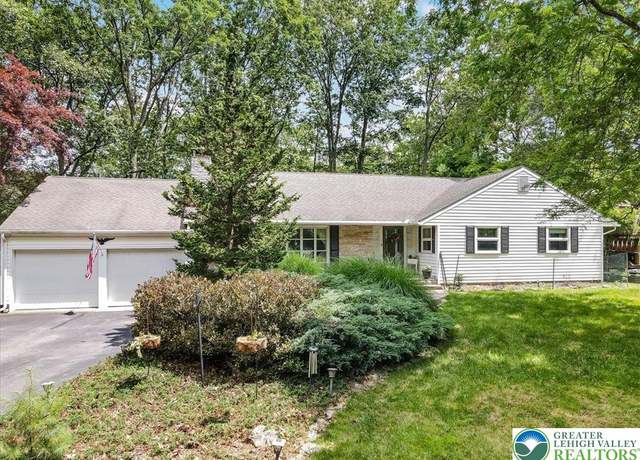 Property at 742 White Oak Rd, Barrett Twp, PA 18326, 3 beds, 2 baths