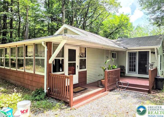 Property at 20 Bartholomew Dr, Towamensing Twp, PA 18071, 3 beds, 1.5 baths
