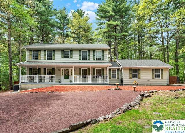 Property at 146 Bernadette Dr, Pike, PA 18328, 4 beds, 2.5 baths