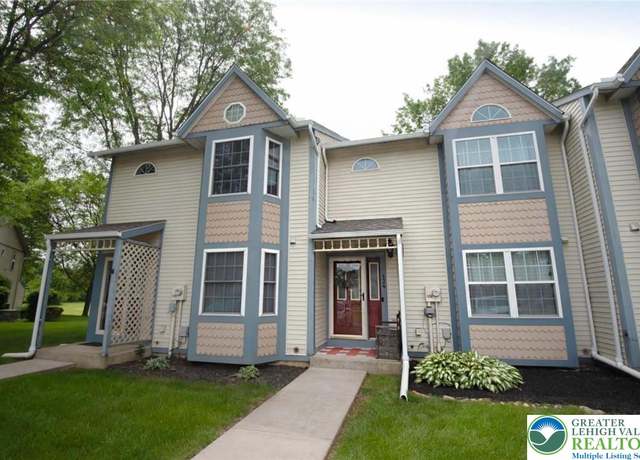 Property at 124 Founders Ct, Bethlehem Twp, PA 18020, 3 beds, 2.5 baths