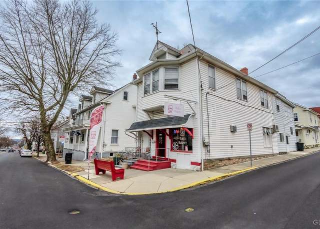 Property at 49 N Broad St, Nazareth Borough, PA 18064, 3 beds, 1.5 baths