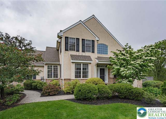 Property at 538 Parkside Ct, Allentown City, PA 18104, 3 beds, 2.5 baths
