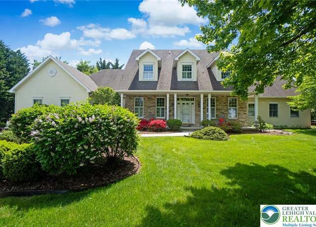 Property at 4511 Hampshire Dr, Hanover Twp, PA 18017, 4 beds, 3.5 baths
