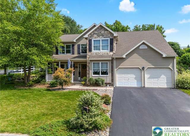 Property at 2303 Blue Jay Dr, Upper Nazareth Twp, PA 18064, 4 beds, 2.5 baths
