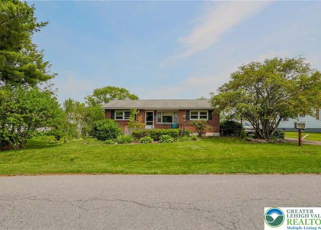 Property at 2424 Edgewood Ave, Bethlehem City, PA 18017, 3 beds, 1 bath
