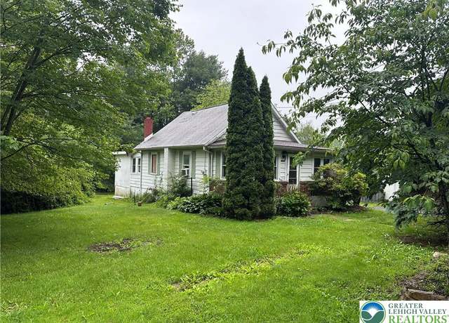 Property at 3538 Mountain Rd, Washington Twp, PA 18080, 3 beds, 2 baths