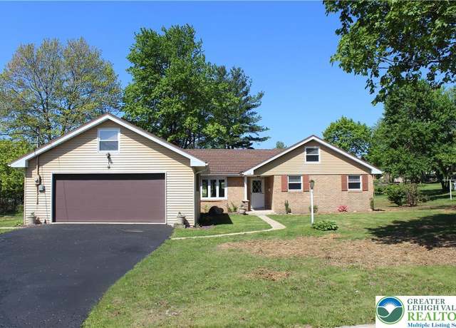 Property at 410 S 8th St, Lehighton Borough, PA 18235, 4 beds, 1.5 baths