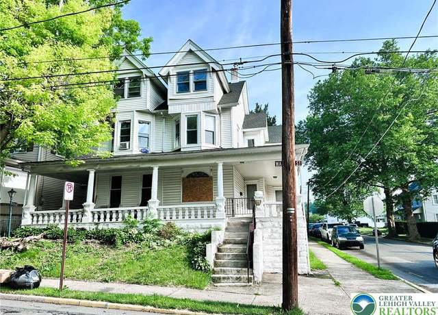 Property at 644 Walnut St, Catasauqua Boro, PA 18032, 4 beds, 1.5 baths