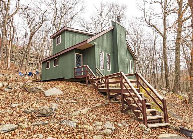 Property at 119 Bond Ct, Lehman Twp, PA 18324, 4 beds, 2 baths