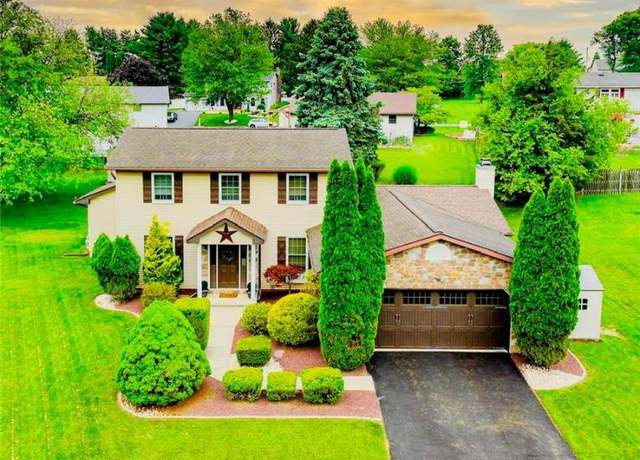 Property at 106 Fernwood Dr, Forks Twp, PA 18040, 4 beds, 2.5 baths