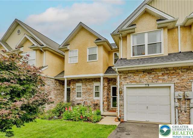 Property at 205 Maple Ct, Alburtis Boro, PA 18011, 3 beds, 2.5 baths