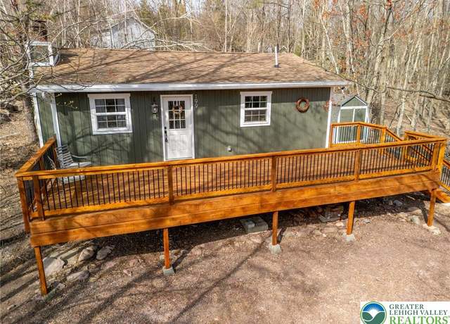 Property at 199 Forest Hill Dr, Tunkhannock Township, PA 18610, 2 beds, 1 bath