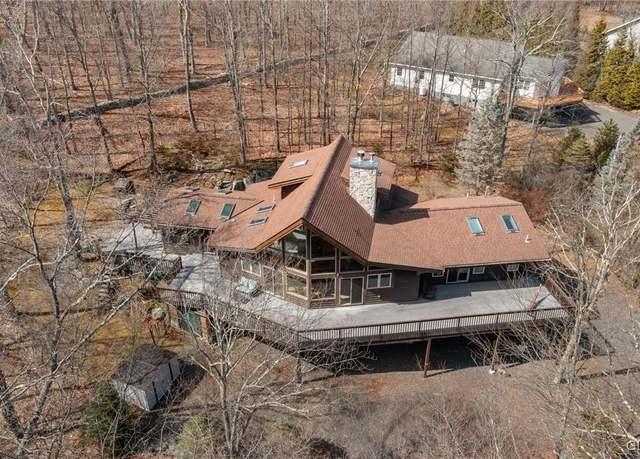 Property at 5126 Oakley Ct, Lehman Twp, PA 18324, 4 beds, 3 baths