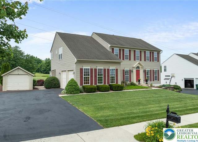 Property at 123 Clover Hollow Rd, Easton, PA 18045, 4 beds, 2.5 baths