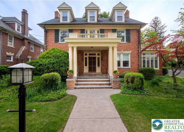 Property at 734 Paxinosa Ave, Easton, PA 18042, 5 beds, 3.5 baths