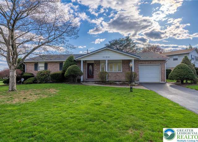 Property at 1158 Lark Dr, Bethlehem City, PA 18017, 3 beds, 1 bath