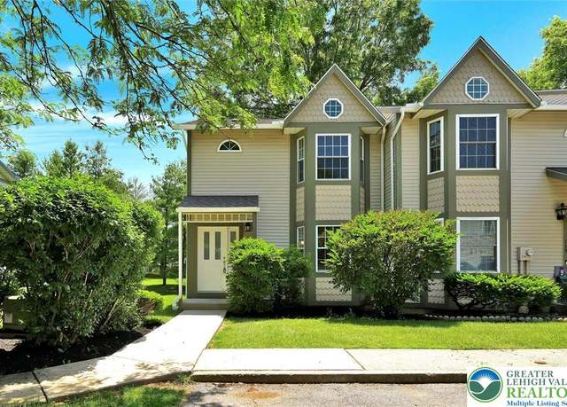 Property at 120 Founders Ct, Bethlehem City, PA 18020, 3 beds, 2.5 baths