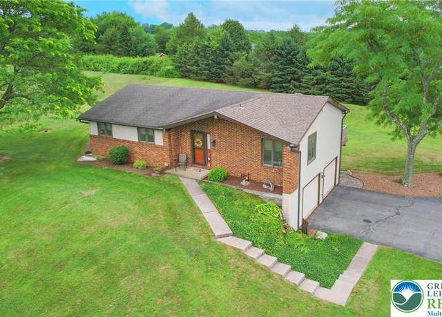 Property at 3831 Apple Rd, Lehigh Twp, PA 18067, 3 beds, 1 bath