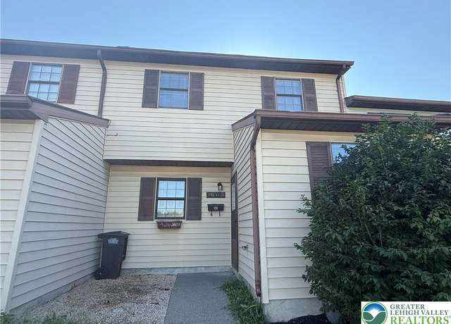 Property at 1603 Shiloh Ct, Allentown City, PA 18104, 3 beds, 1.5 baths