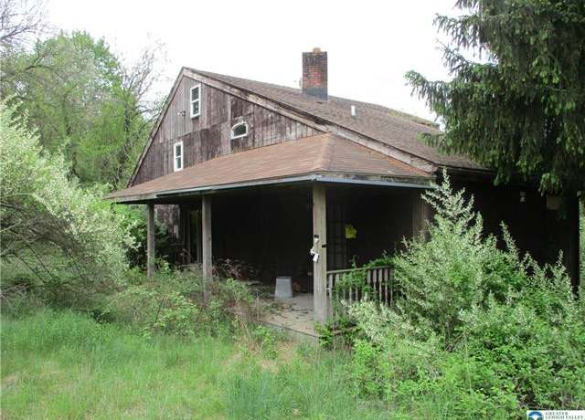 Property at 407 Gower Rd, Bushkill Twp, PA 18064, 3 beds, 1 bath