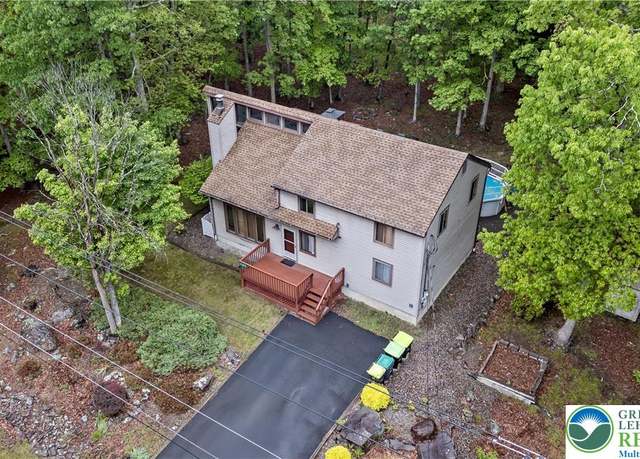 Property at 1117 Belaire Dr, Stroud Twp, PA 18301, 4 beds, 2 baths