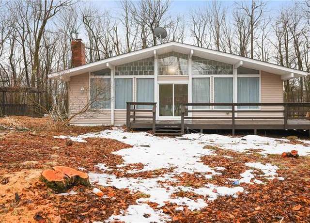 Property at 102 Orchard Ln, Coolbaugh Twp, PA 18466-3003, 3 beds, 2 baths